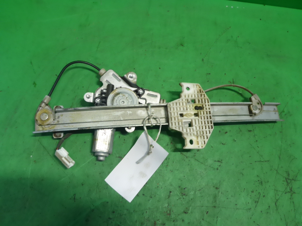 Стеклоподъемник электр. задний правый