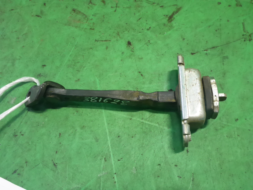 Ограничитель двери