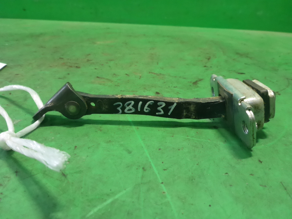 Ограничитель двери