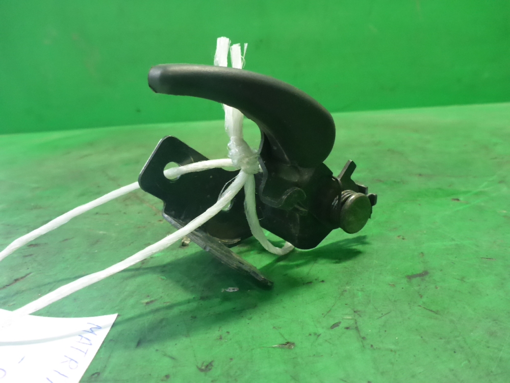 Ручка открывания капота