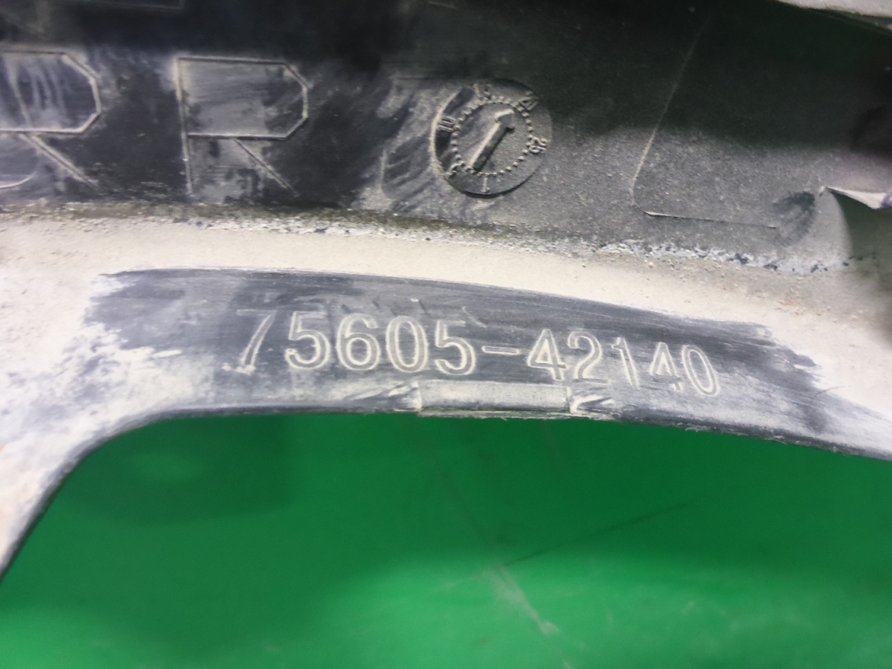 Накладка заднего крыла правого