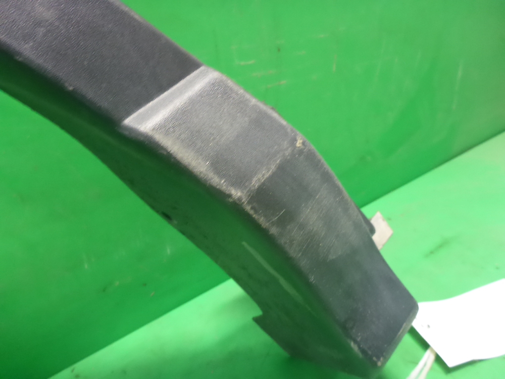 Накладка заднего крыла правого