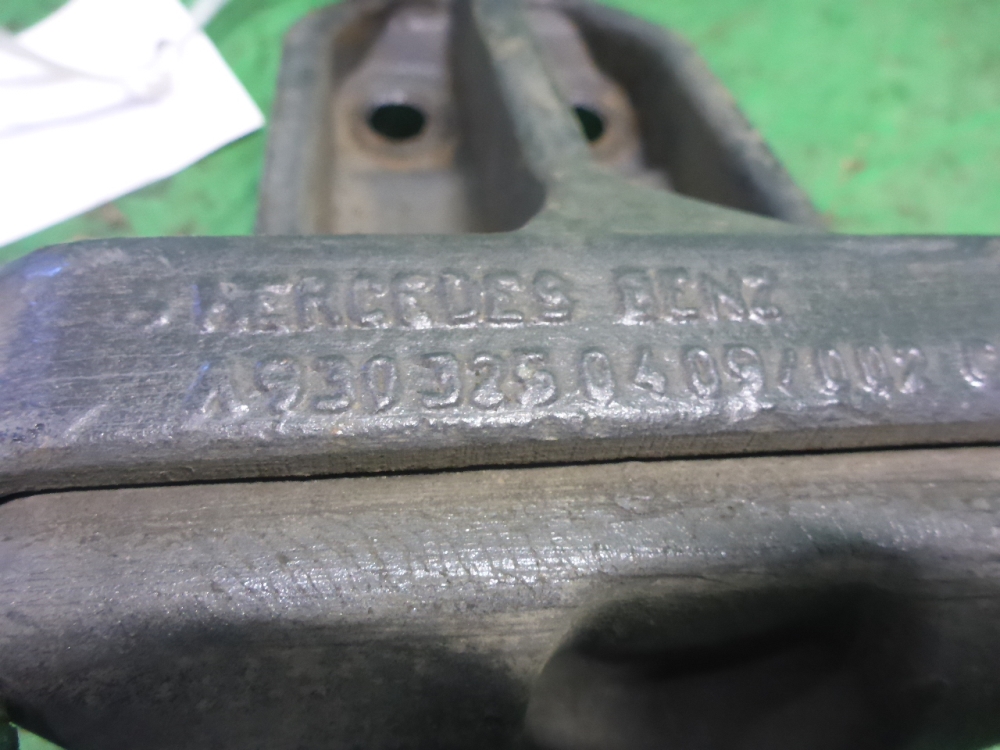 Отбойник задней рессоры