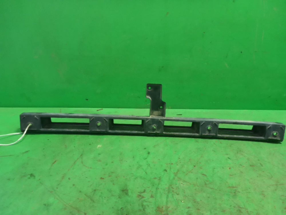 Кронштейн заднего бампера