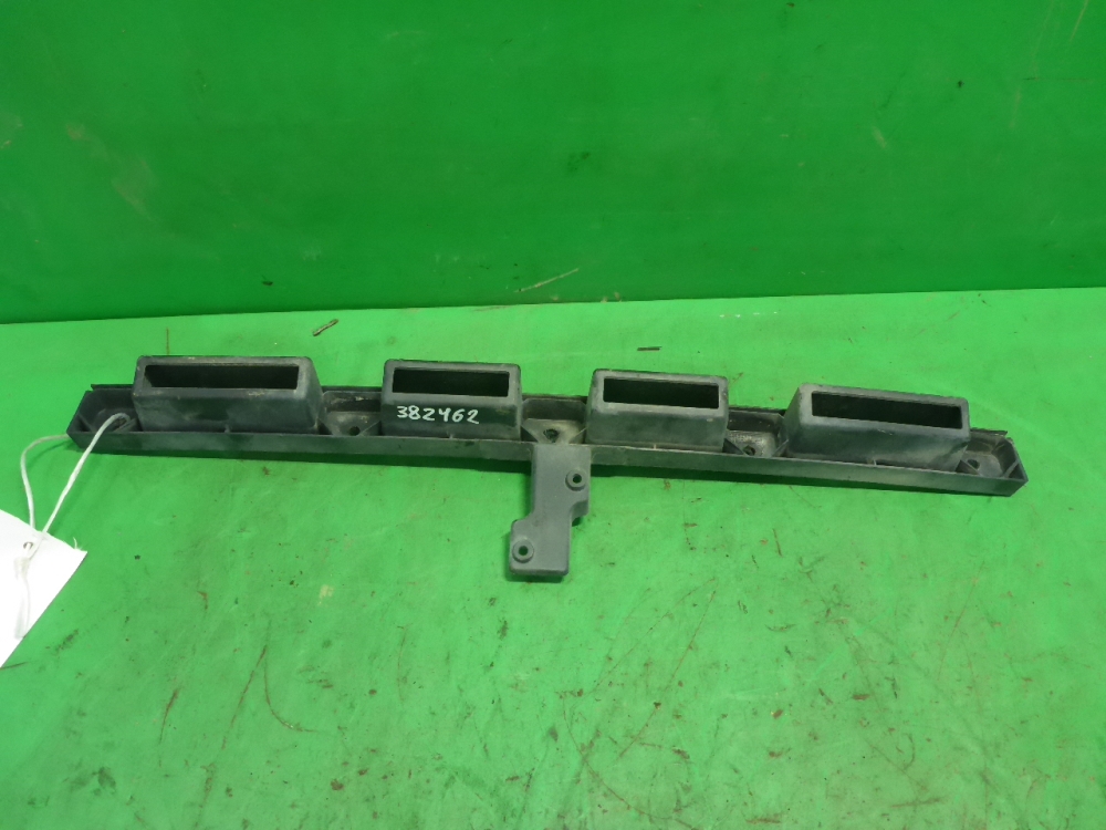 Кронштейн заднего бампера