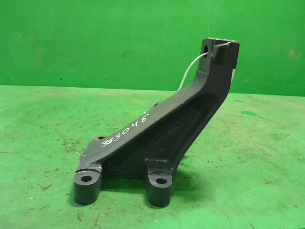 Кронштейн двигателя левый