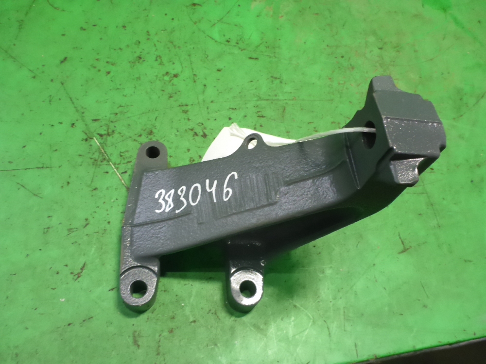 Кронштейн двигателя левый