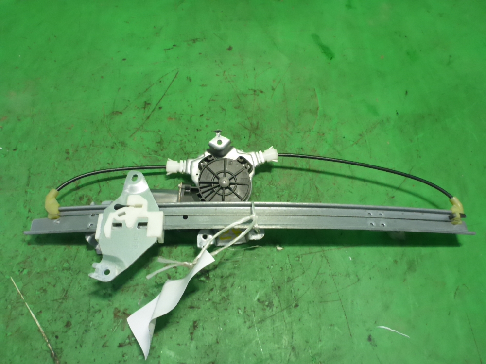 Стеклоподъемник электр. задний правый