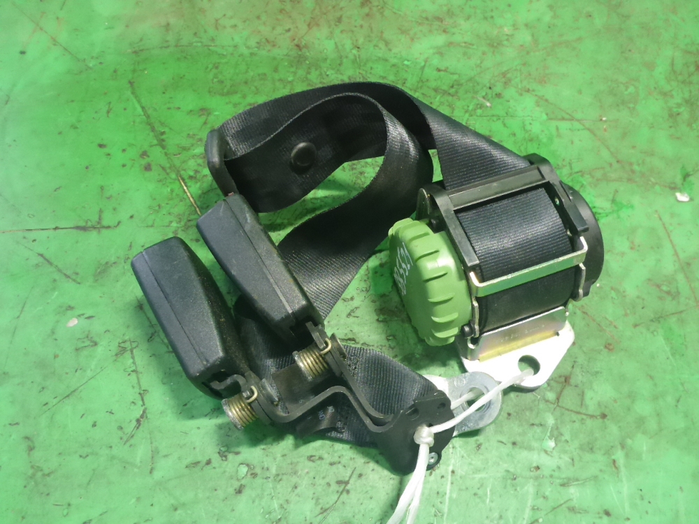 Ремень безопасности