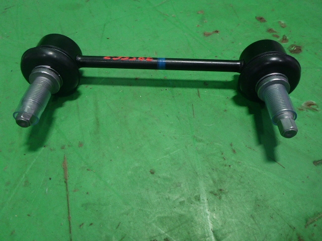 Стойка заднего стабилизатора