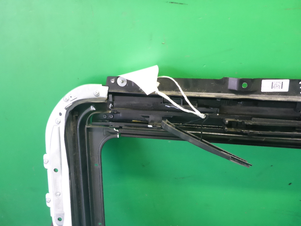 Люк в сборе электрический