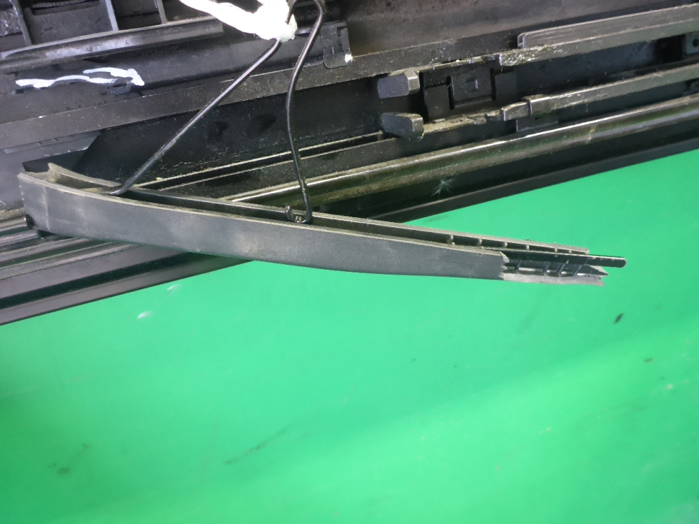 Люк в сборе электрический