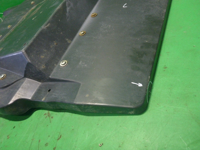 Крыло переднее задняя часть