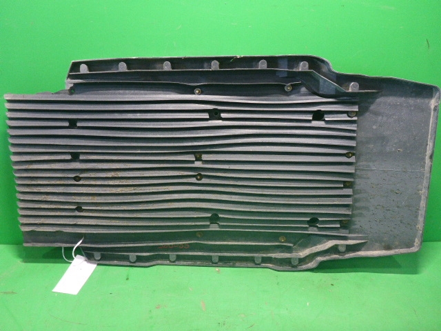 Крыло переднее задняя часть