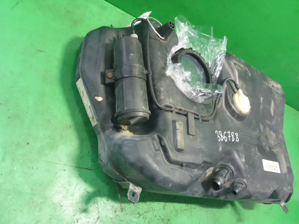 Бак топливный