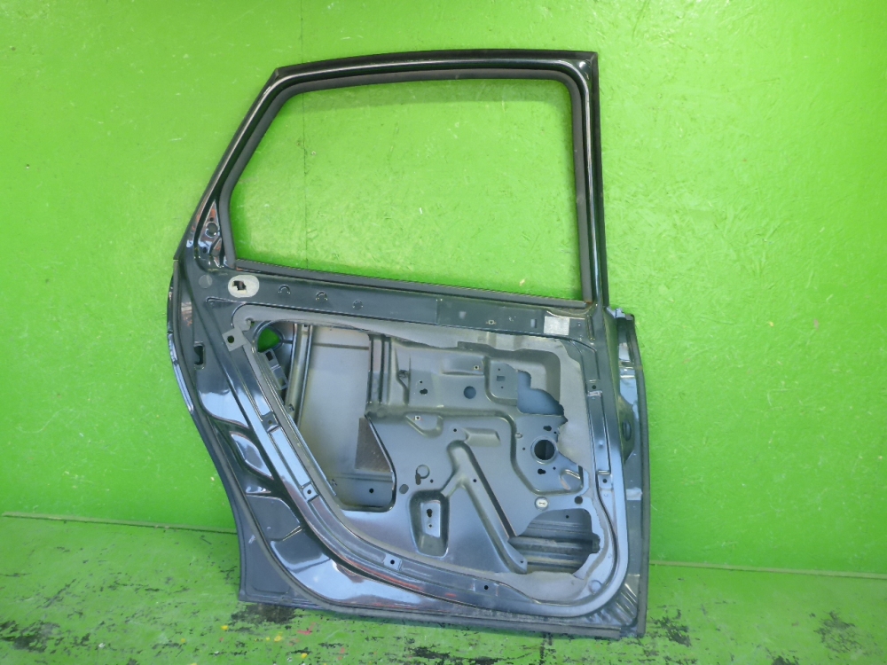 Дверь задняя левая