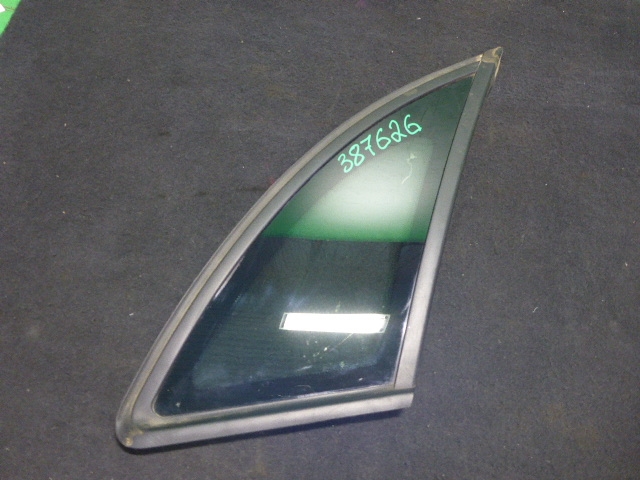 Стекло кузовное глухое правое