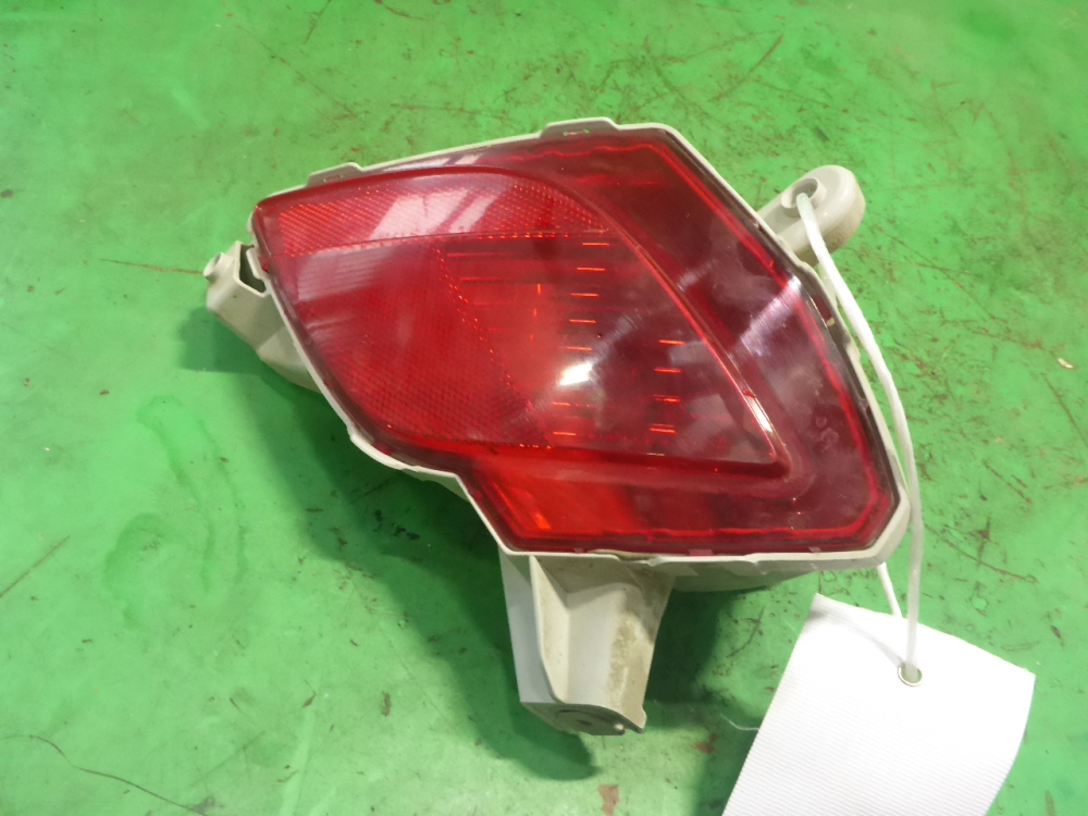 Фонарь задний в бампер правый