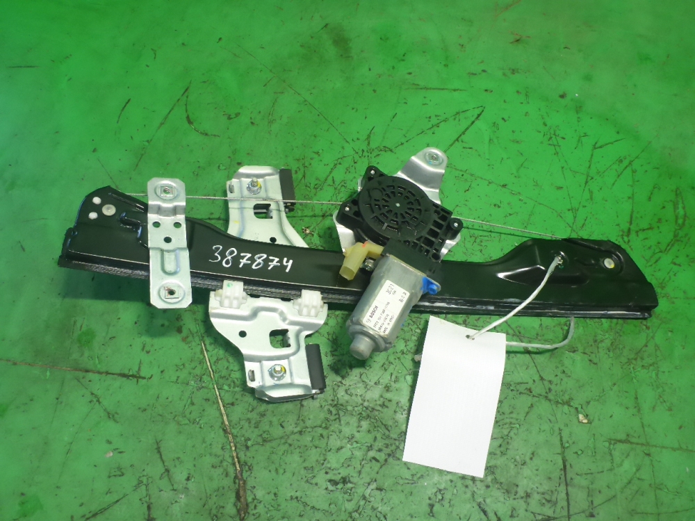 Стеклоподъемник электр. передний правый