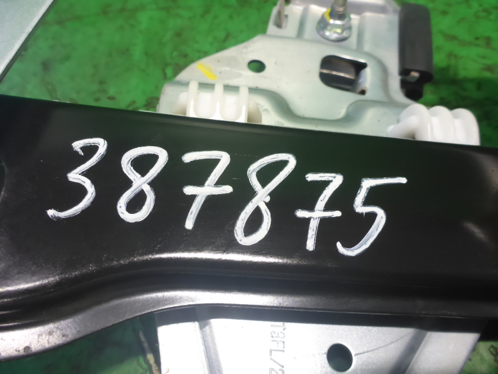 Стеклоподъемник электр. передний левый