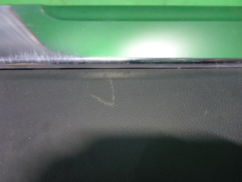 Накладка двери задней правой