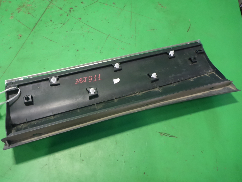 Накладка двери задней правой