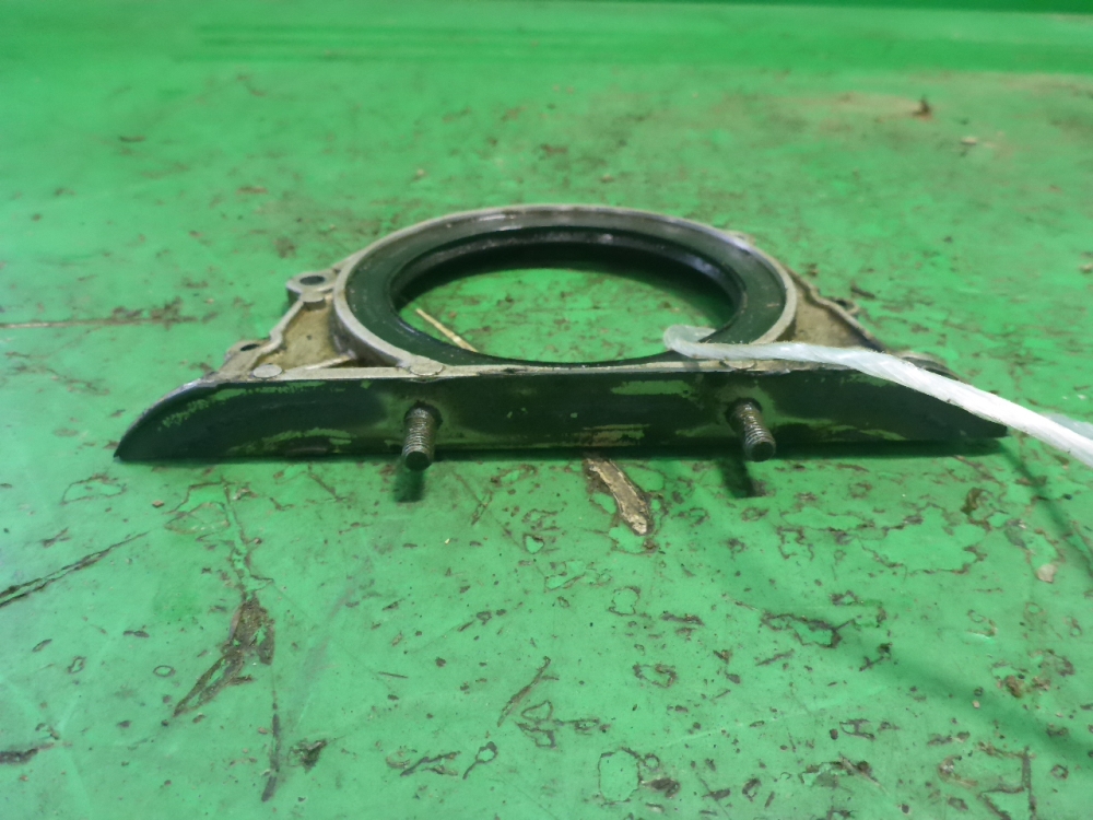 Крышка коленвала задняя