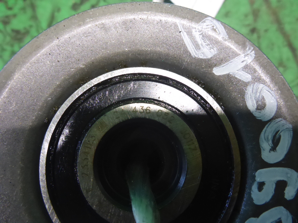 Ролик-натяжитель