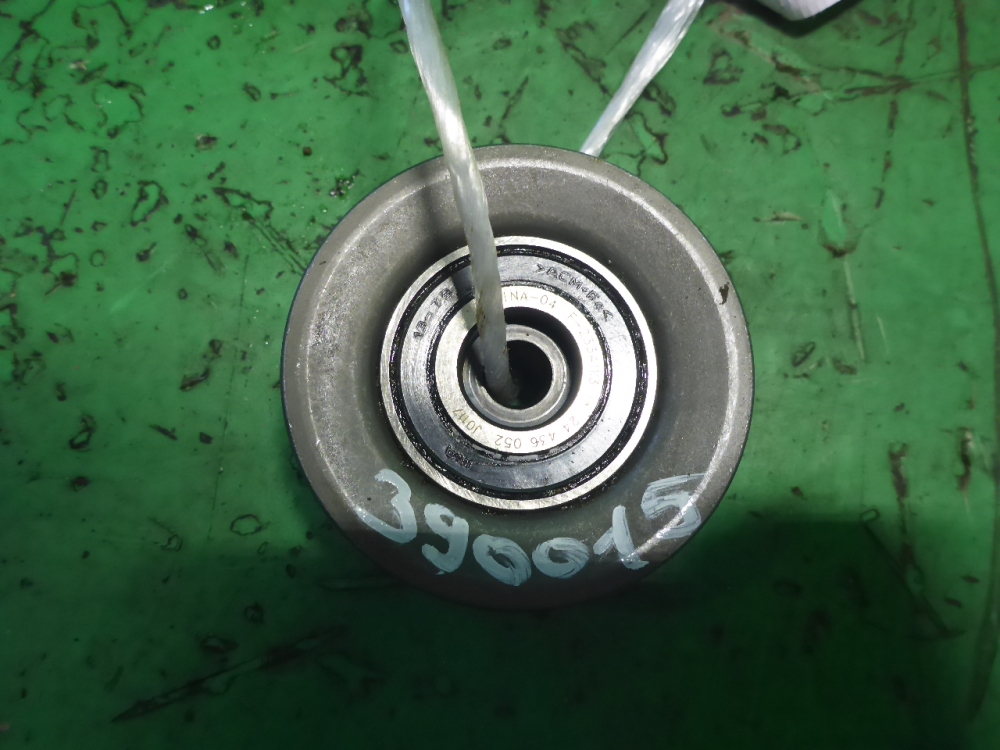 Ролик-натяжитель