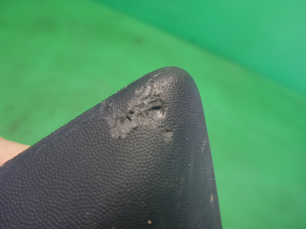 Накладка двери передней левой