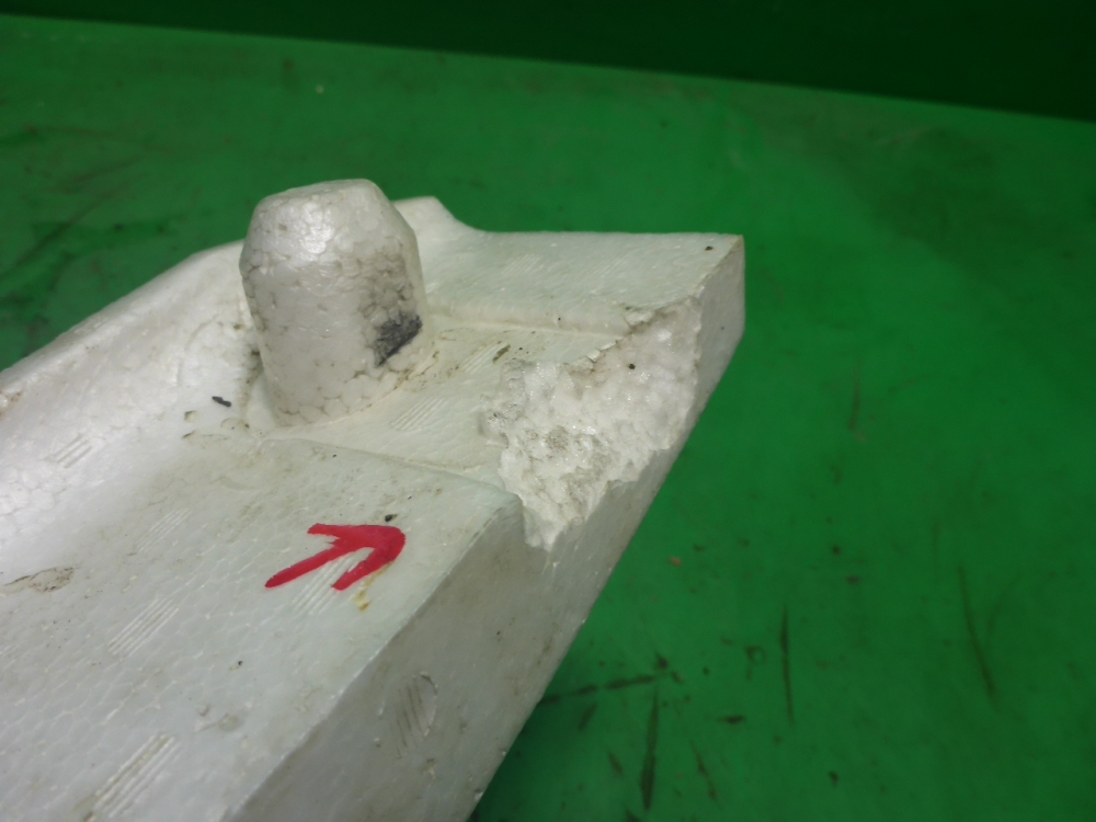 Наполнитель переднего бампера