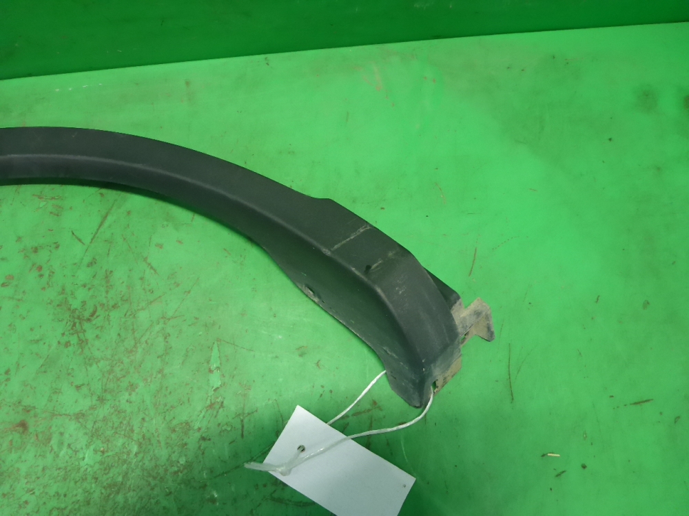 Накладка заднего крыла правого