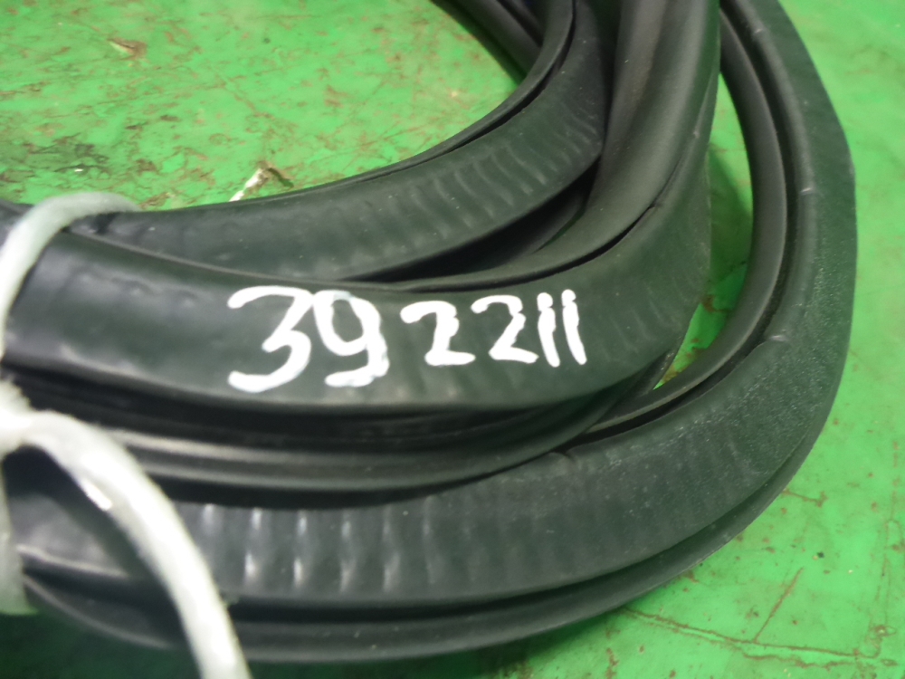 Уплотнитель двери