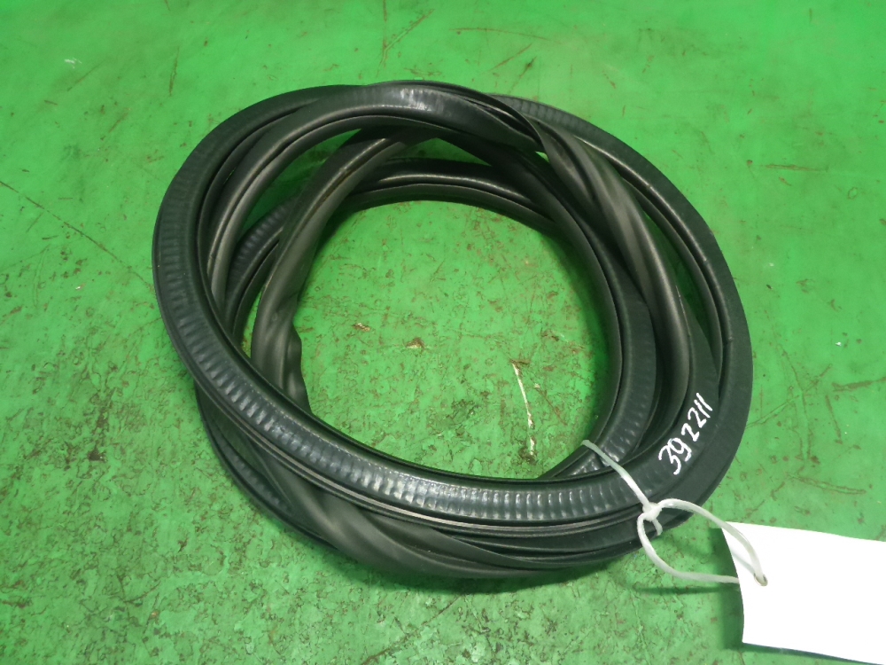 Уплотнитель двери