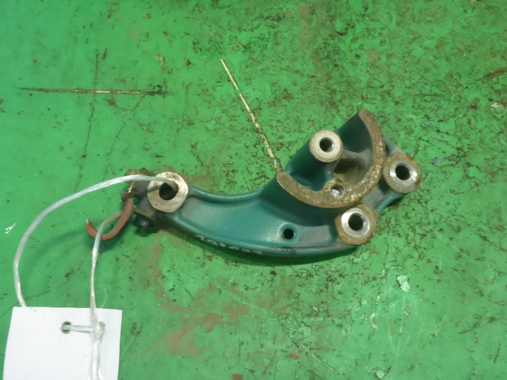 Кронштейн генератора