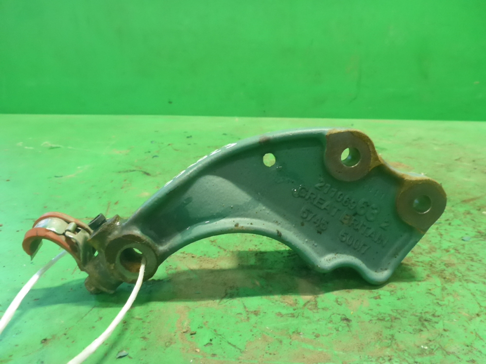 Кронштейн генератора