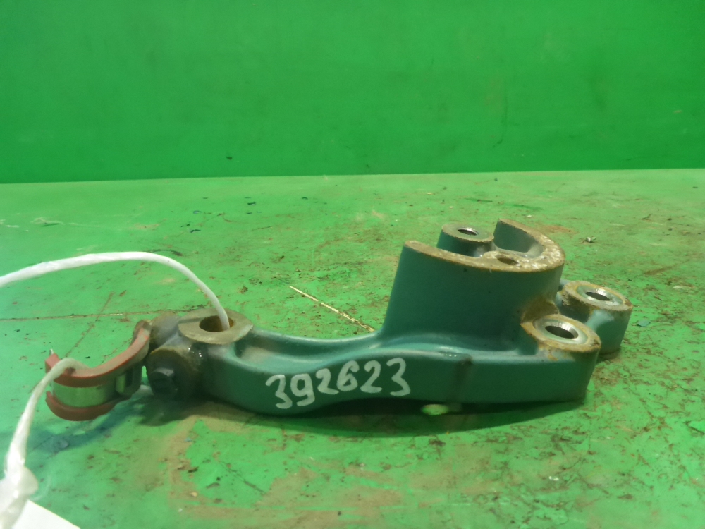 Кронштейн генератора