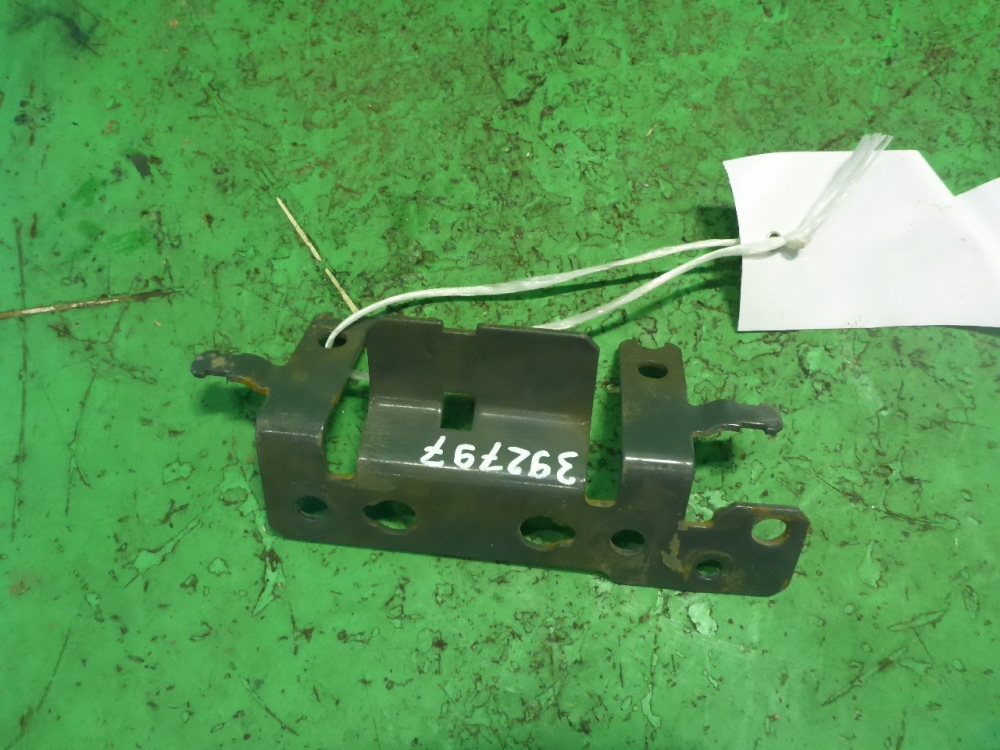 Кронштейн (сопут. товар)