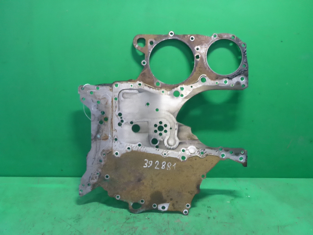 Крышка двигателя передняя