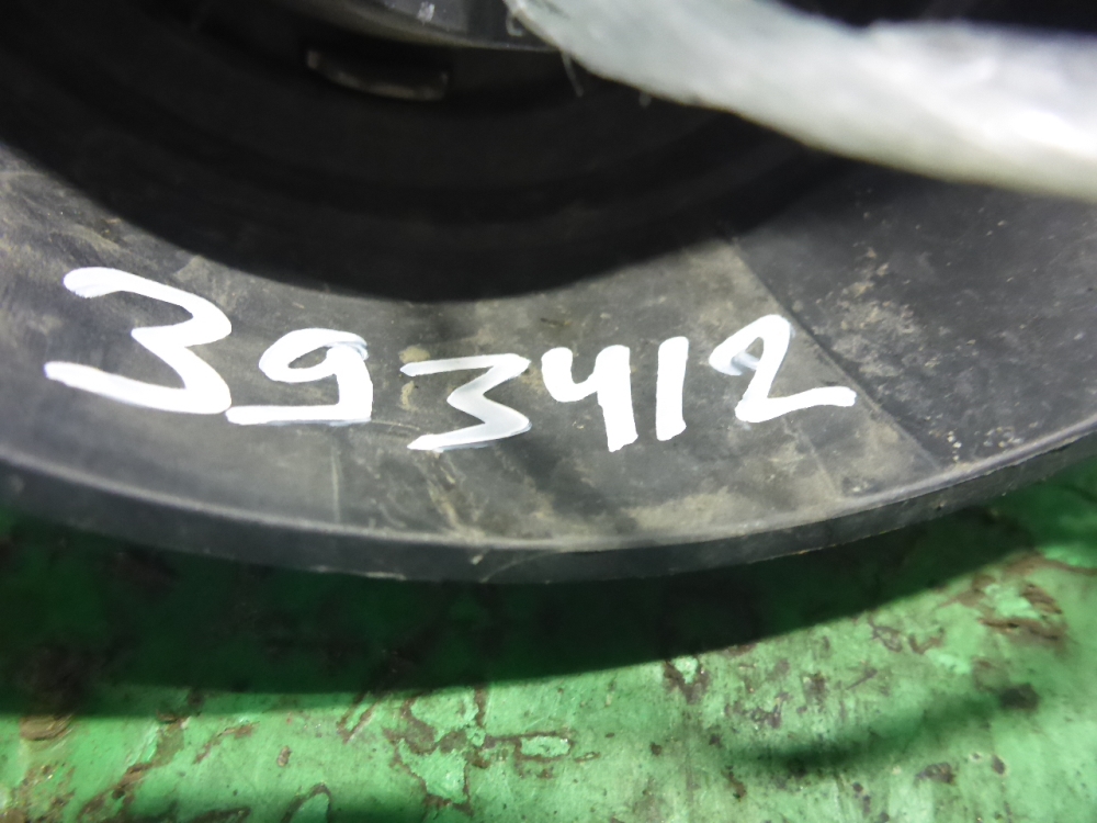 Рамка противотуманной фары левой