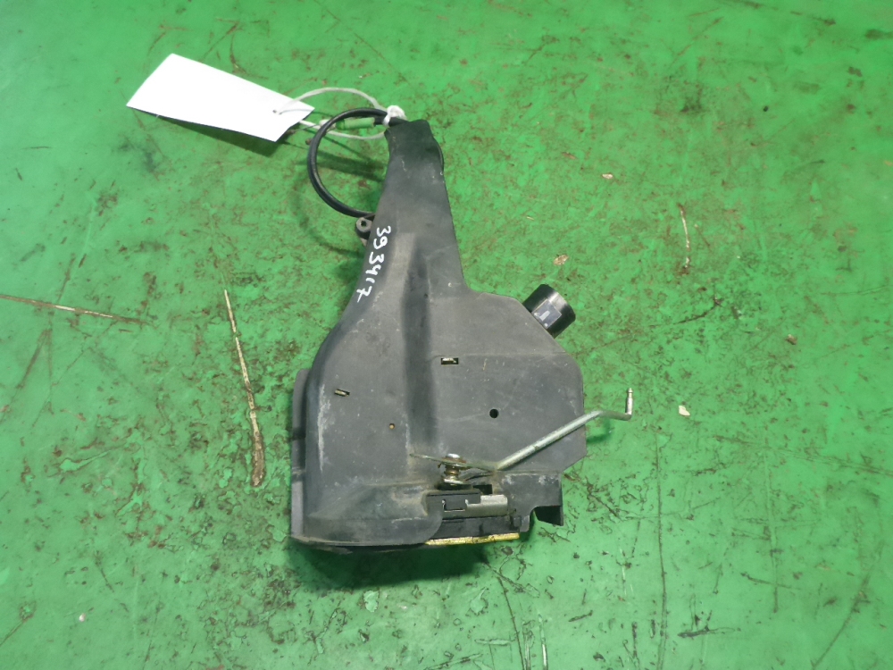 Замок двери задней правой