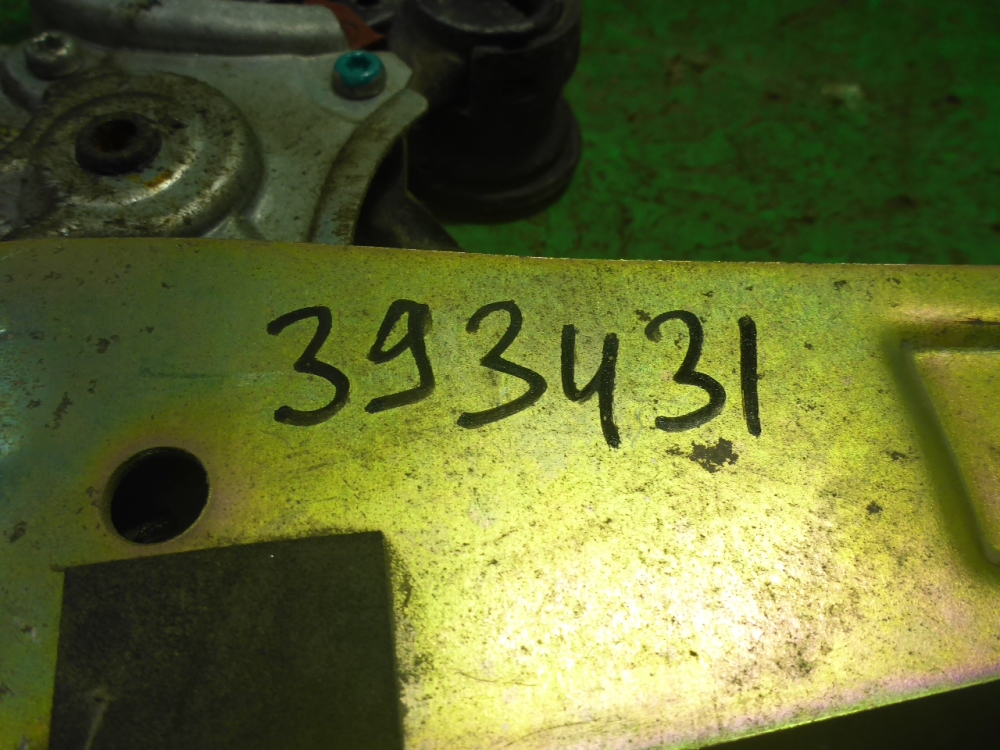 Стеклоподъемник электр. задний левый