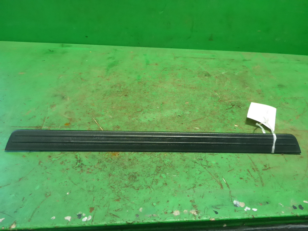 Накладка порога (внутренняя)