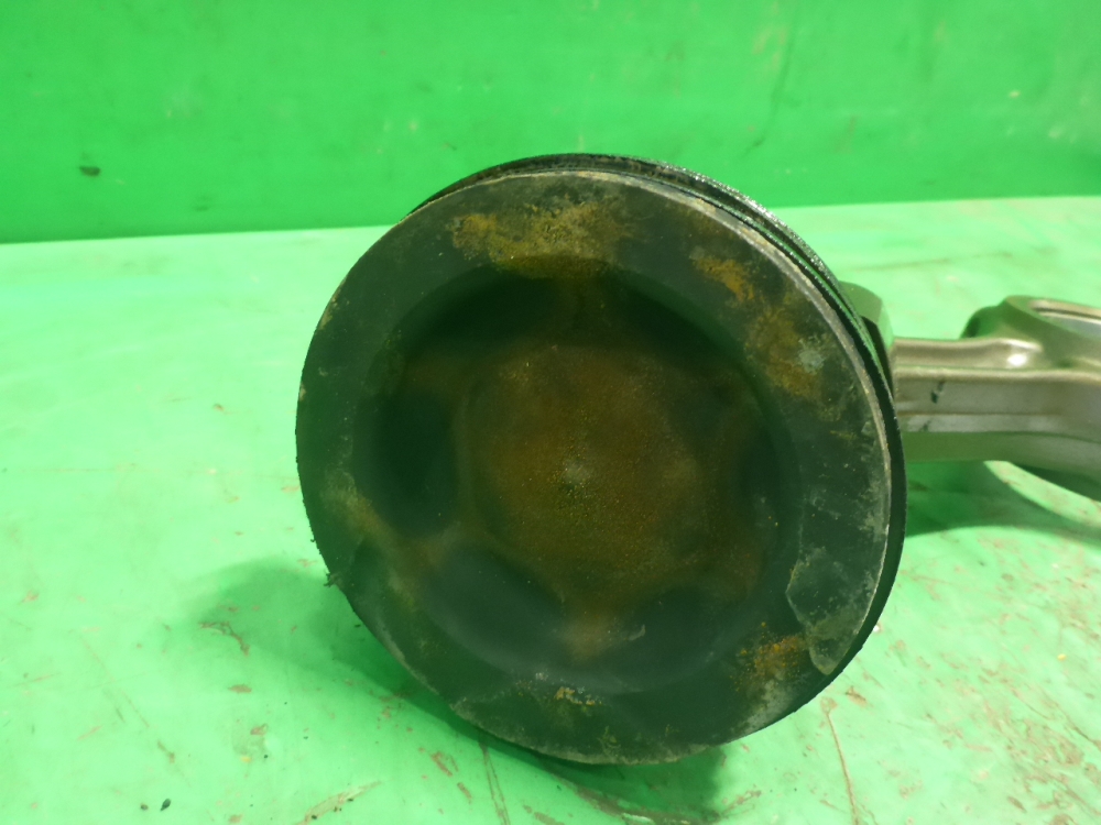 Поршень с шатуном