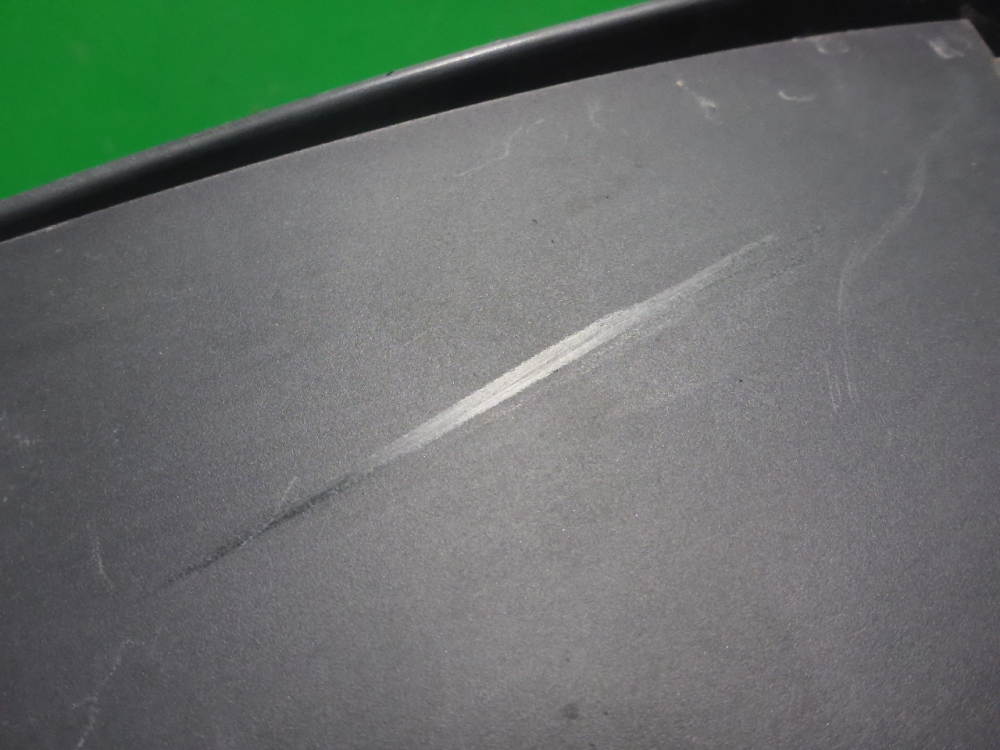 Заглушка бампера левая