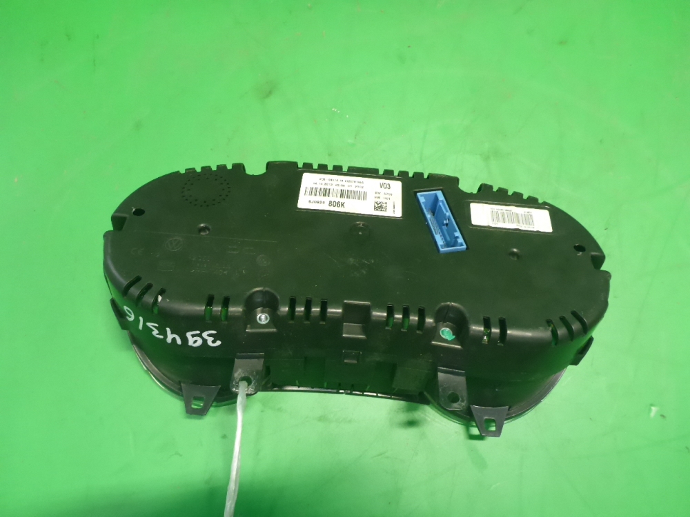 Панель приборов