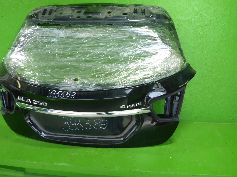 Дверь багажника