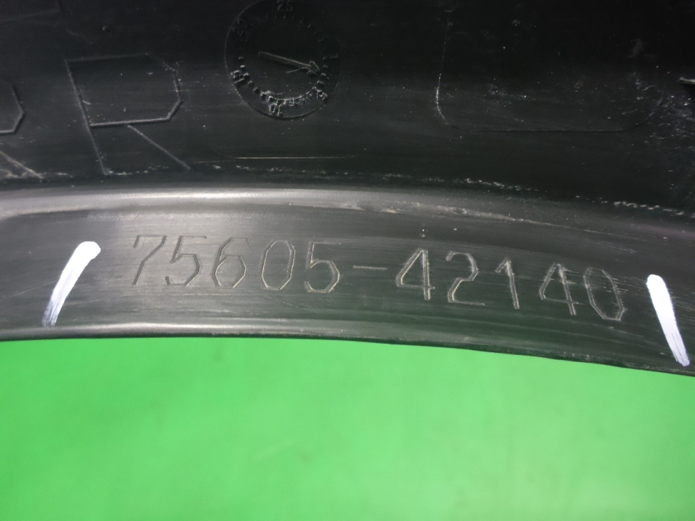 Накладка заднего крыла правого