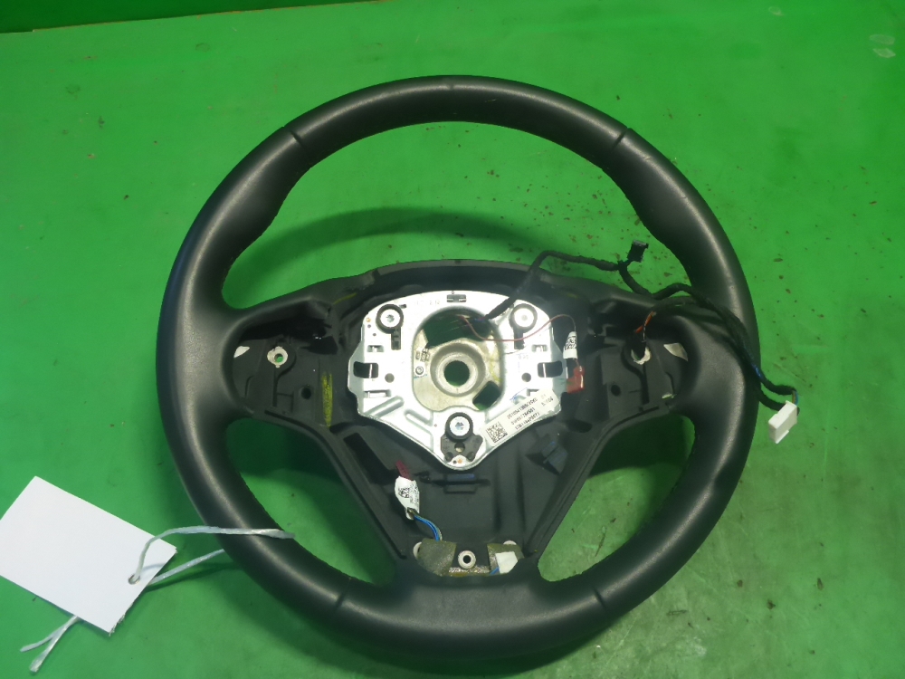 Рулевое колесо (руль)