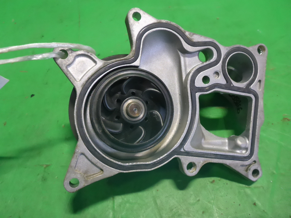 Насос водяной (помпа)